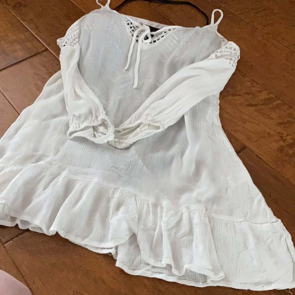 Harbor drive Swim coverup/cold shoulder blouse  3/4 sleeve White M
